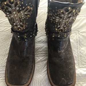 New women’s boots with crystals Size 6.5